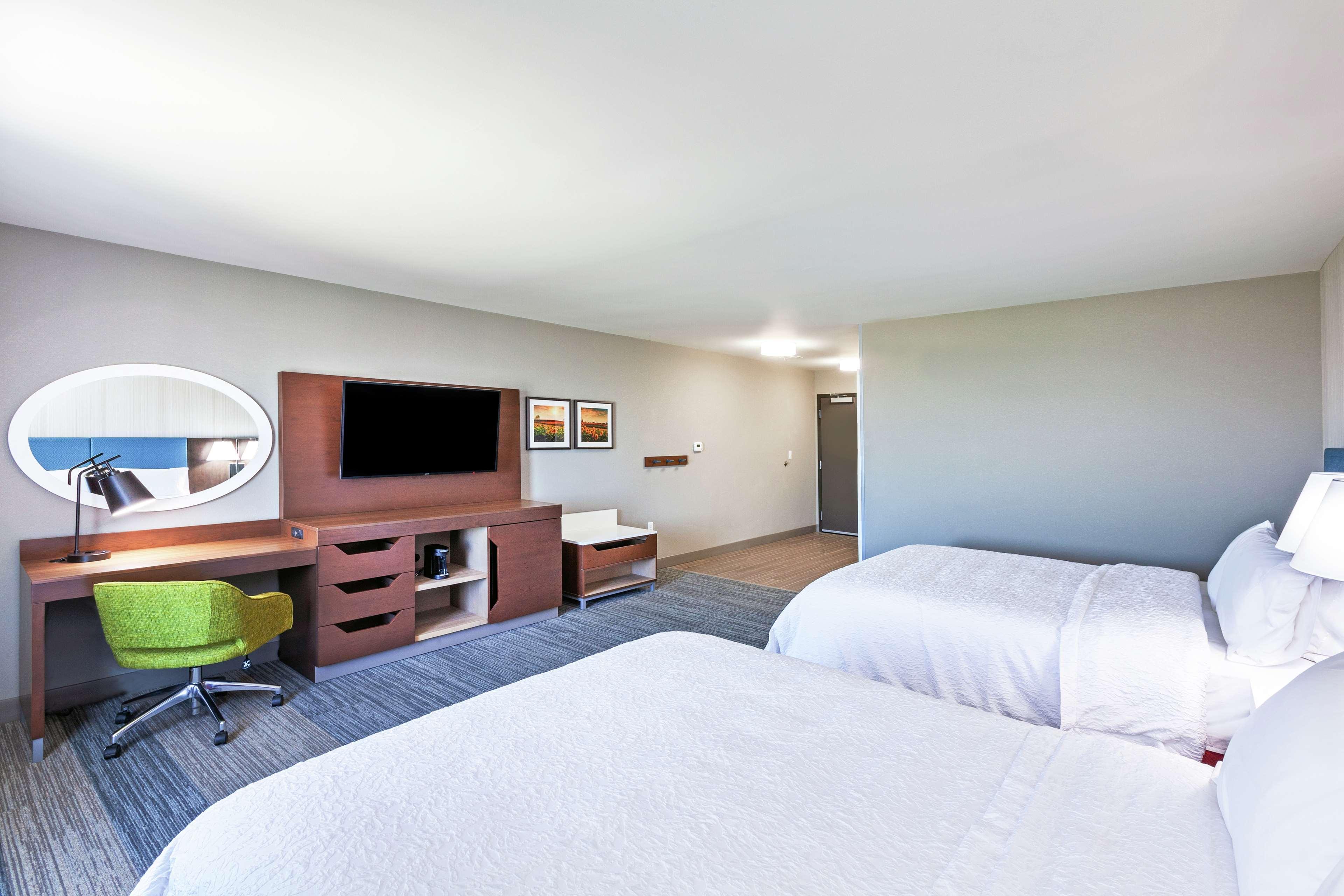 Hampton Inn Gardner Exterior photo