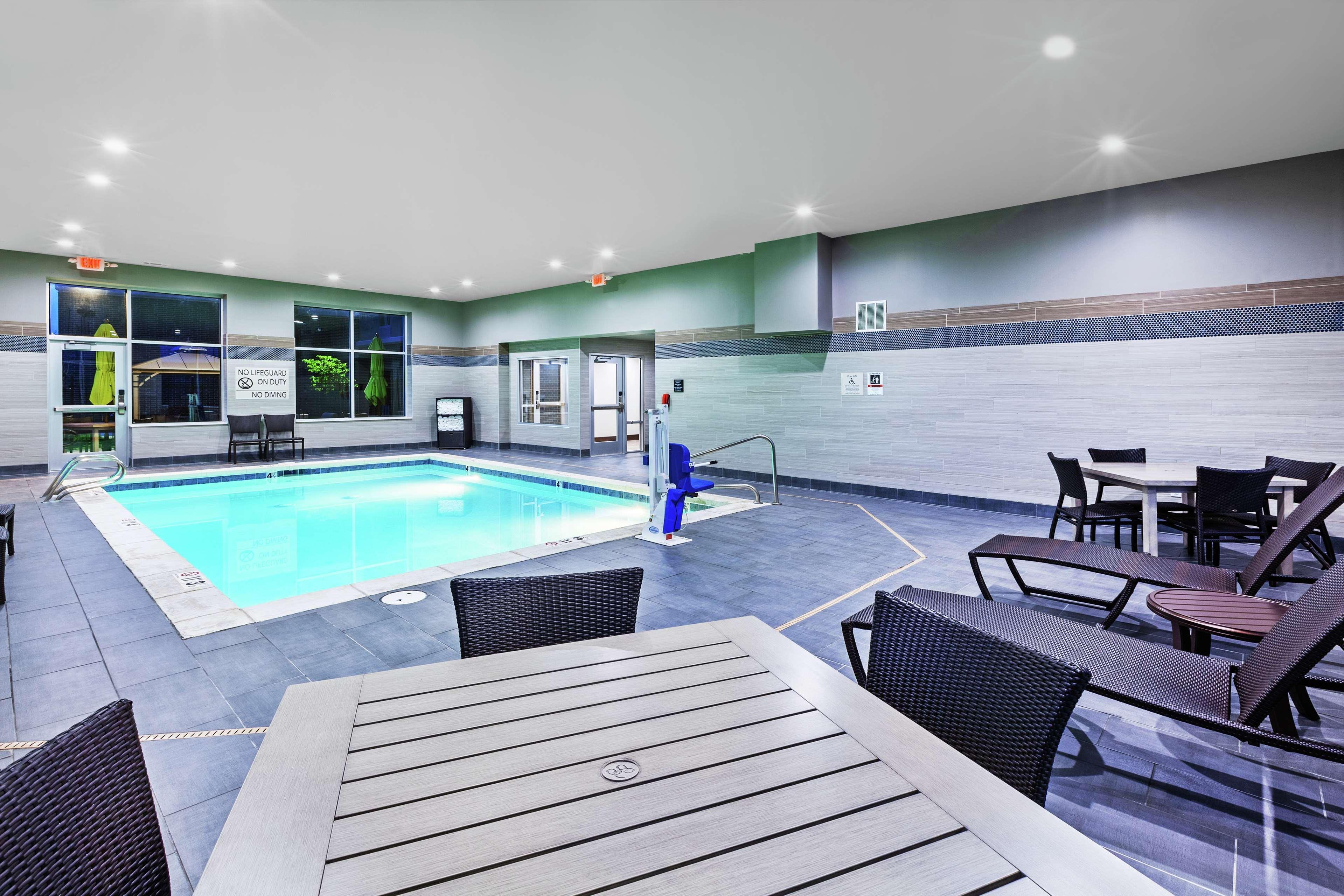 Hampton Inn Gardner Exterior photo