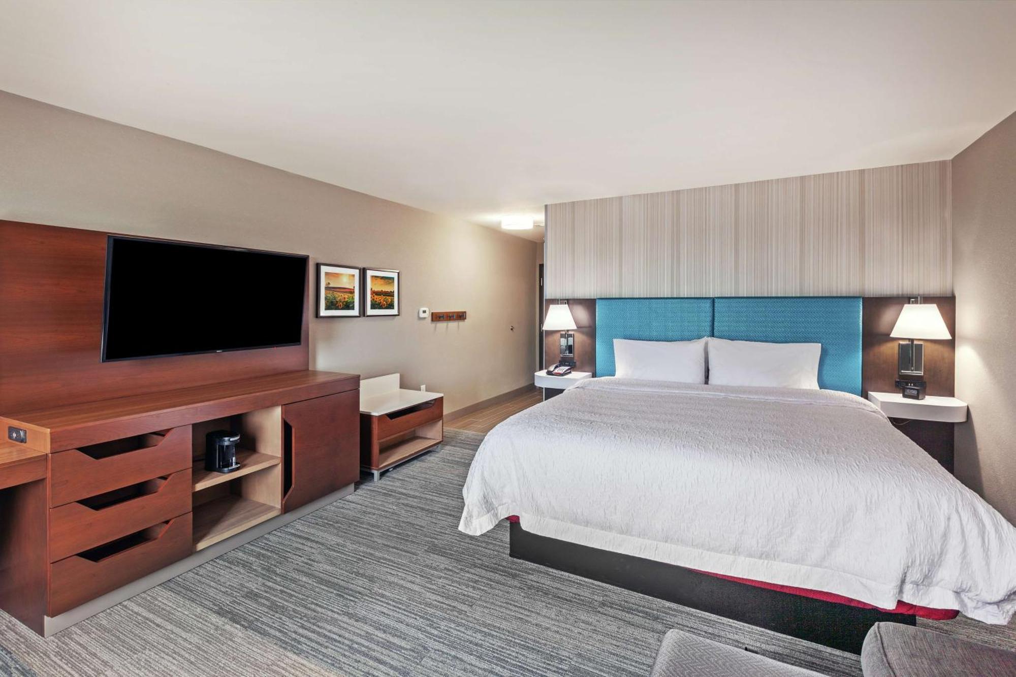 Hampton Inn Gardner Exterior photo