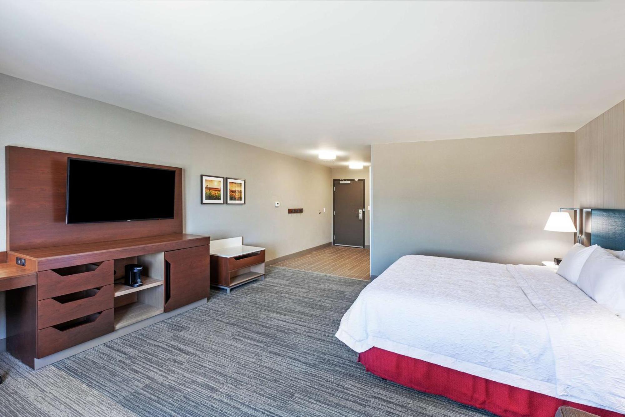Hampton Inn Gardner Exterior photo