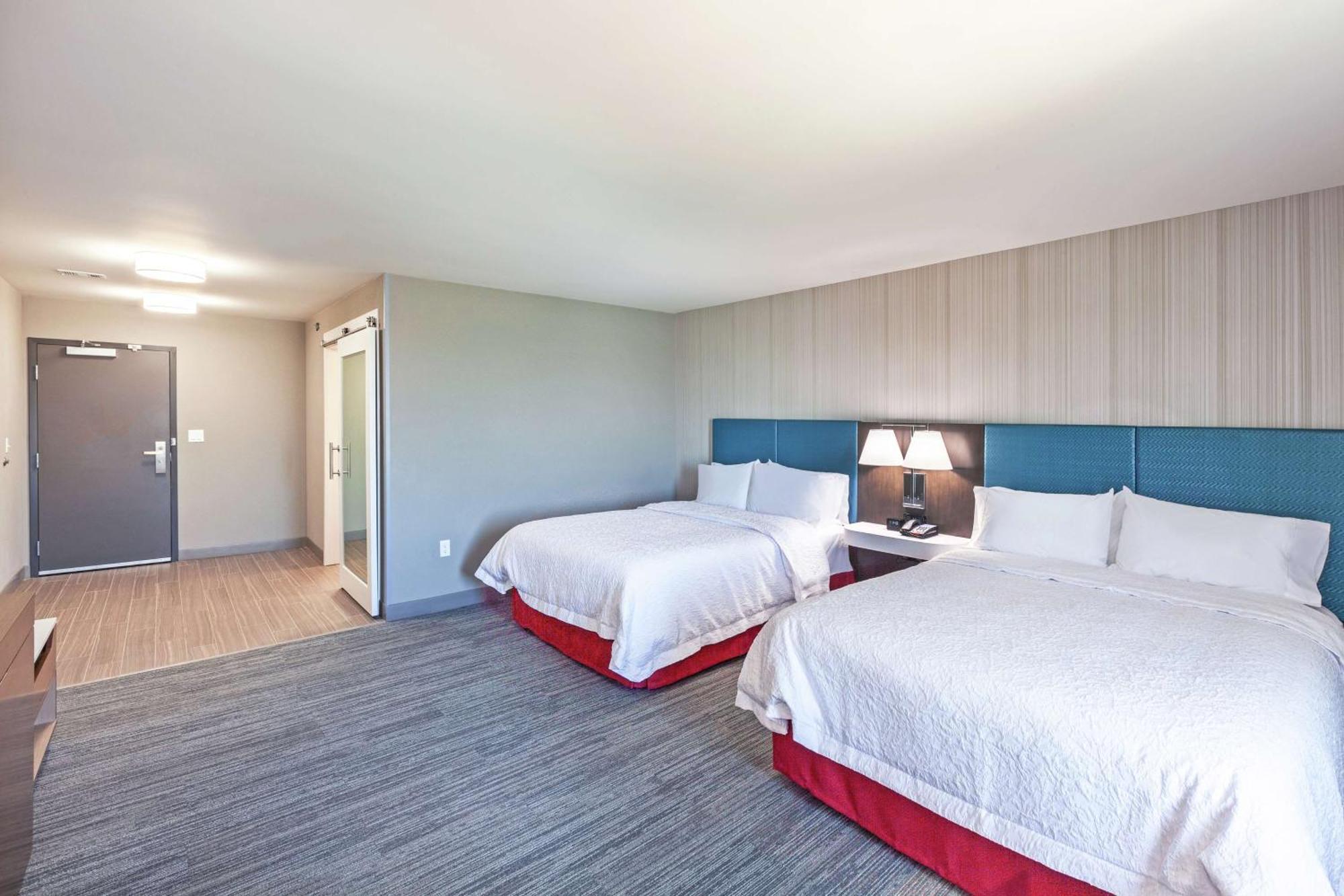 Hampton Inn Gardner Exterior photo
